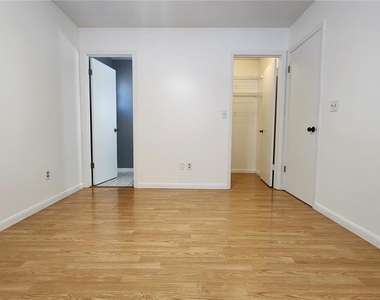 4518 Yorkshire Avenue - Photo Thumbnail 32