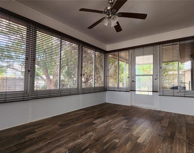 4518 Yorkshire Avenue - Photo Thumbnail 21