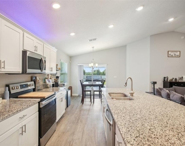 12100 Stone Pine Street - Photo Thumbnail 8