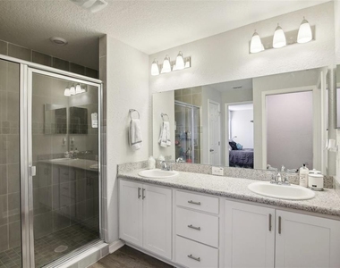 12100 Stone Pine Street - Photo Thumbnail 17