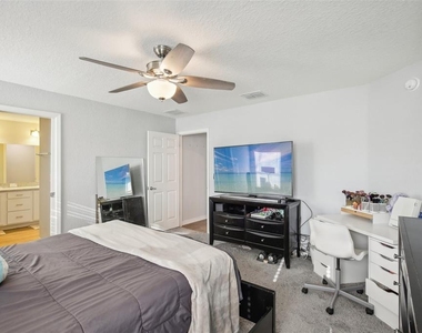 12100 Stone Pine Street - Photo Thumbnail 13