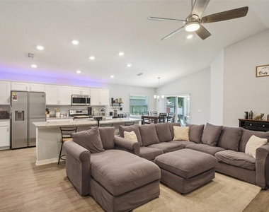 12100 Stone Pine Street - Photo Thumbnail 4
