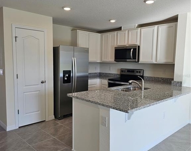 2926 Hudson Hammock Way, Bend - Photo Thumbnail 2