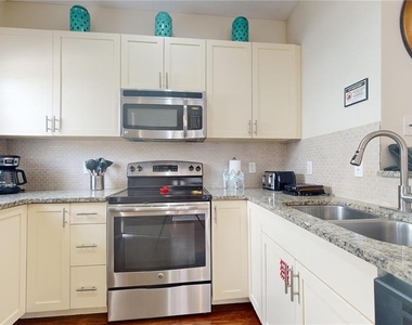 5366 Diplomat Court - Photo Thumbnail 3