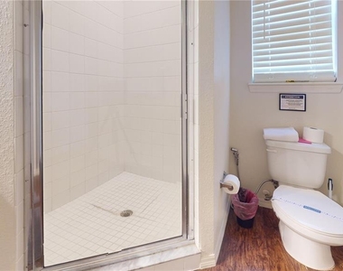 5366 Diplomat Court - Photo Thumbnail 8