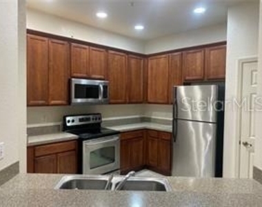 3301 Whitestone Circle - Photo Thumbnail 8