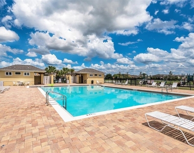 4813 Apple Blossom Lane - Photo Thumbnail 3