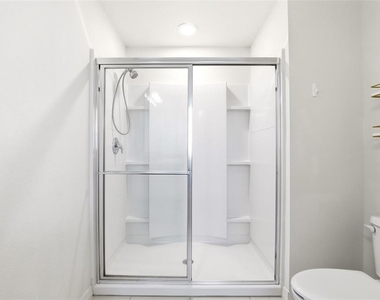 4813 Apple Blossom Lane - Photo Thumbnail 21