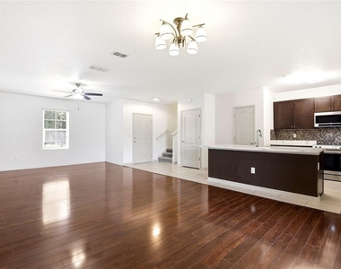 4813 Apple Blossom Lane - Photo Thumbnail 7