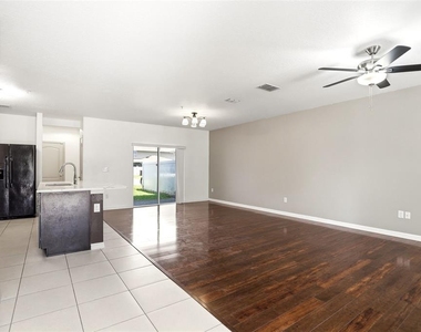 4813 Apple Blossom Lane - Photo Thumbnail 6