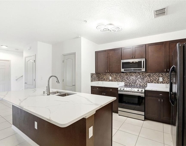 4813 Apple Blossom Lane - Photo Thumbnail 13