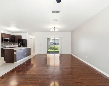 4813 Apple Blossom Lane - Photo Thumbnail 11