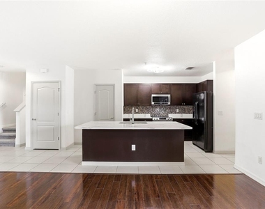 4813 Apple Blossom Lane - Photo Thumbnail 12