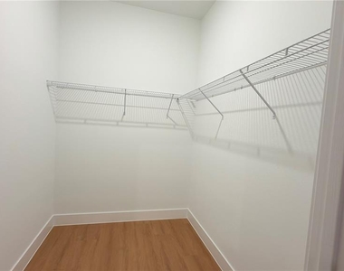 7250 N Freeport Circle - Photo Thumbnail 18