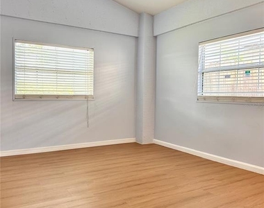 8214 Woodsworth Drive - Photo Thumbnail 11