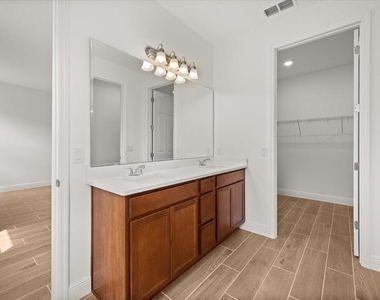 7731 Scicli Way - Photo Thumbnail 12