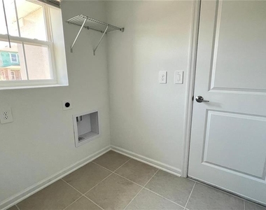 2892 Transformation Way - Photo Thumbnail 11