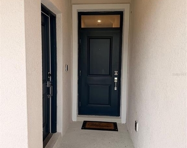 6367 Lakepine Street - Photo Thumbnail 3