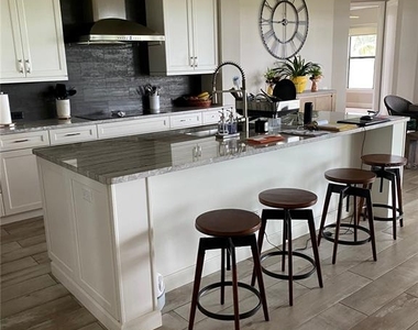 262 Amaryllis Way - Photo Thumbnail 12