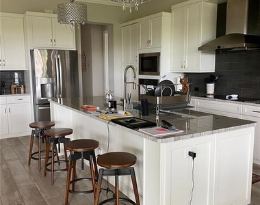 262 Amaryllis Way - Photo Thumbnail 11