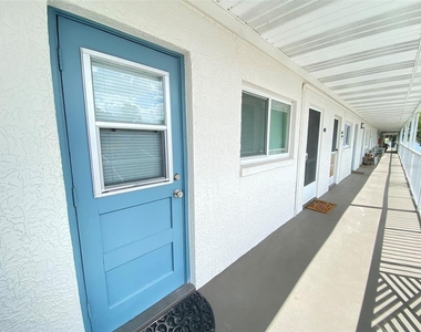 320 Lakeview Street - Photo Thumbnail 17