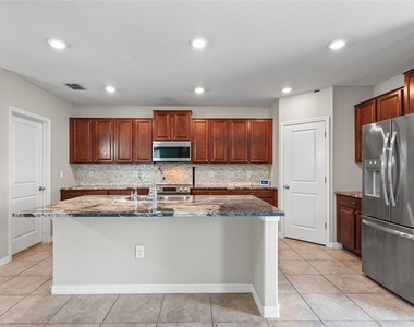 11201 Hudson Hills Lane - Photo Thumbnail 4