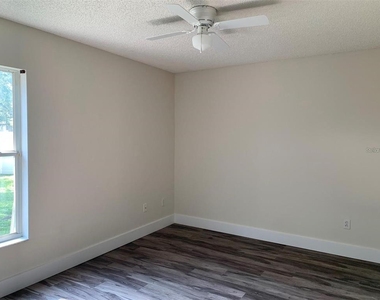 427 Fieldstream Boulevard - Photo Thumbnail 6