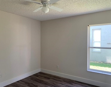 427 Fieldstream Boulevard - Photo Thumbnail 5