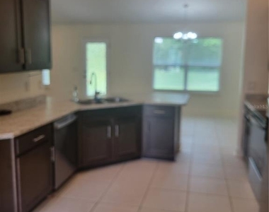 25 Barrington Drive - Photo Thumbnail 6