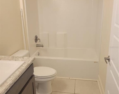 25 Barrington Drive - Photo Thumbnail 17