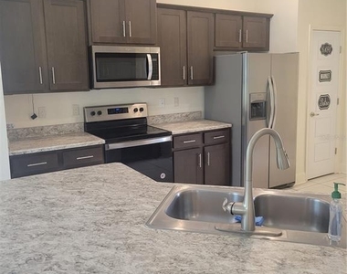 25 Barrington Drive - Photo Thumbnail 3