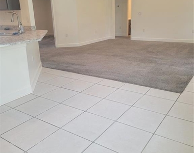 25 Barrington Drive - Photo Thumbnail 7