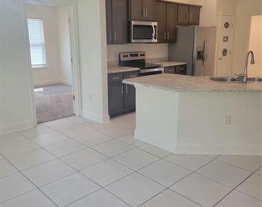 25 Barrington Drive - Photo Thumbnail 5