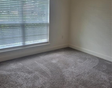 25 Barrington Drive - Photo Thumbnail 13