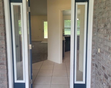 25 Barrington Drive - Photo Thumbnail 1