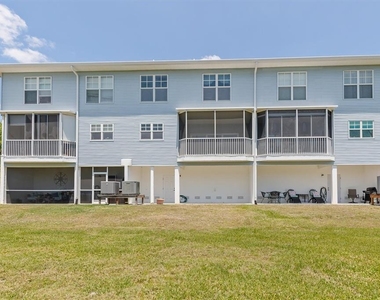 3923 Cape Haze Drive - Photo Thumbnail 8