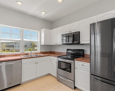 3923 Cape Haze Drive - Photo Thumbnail 30
