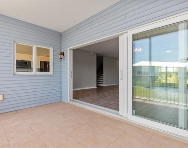 3923 Cape Haze Drive - Photo Thumbnail 11