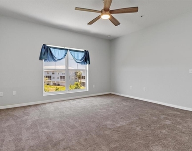 3923 Cape Haze Drive - Photo Thumbnail 22