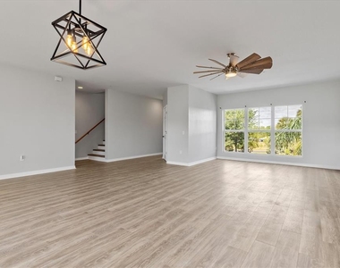3923 Cape Haze Drive - Photo Thumbnail 36