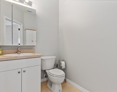 3923 Cape Haze Drive - Photo Thumbnail 45