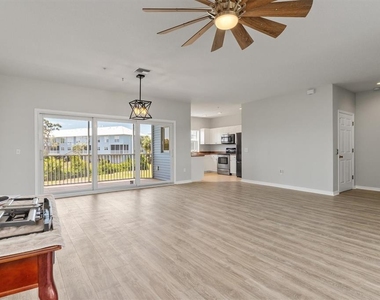 3923 Cape Haze Drive - Photo Thumbnail 32