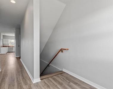 3923 Cape Haze Drive - Photo Thumbnail 50