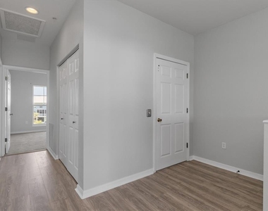 3923 Cape Haze Drive - Photo Thumbnail 24
