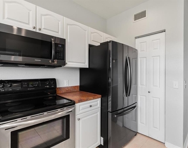 3923 Cape Haze Drive - Photo Thumbnail 27