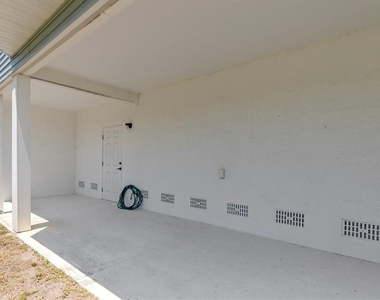 3923 Cape Haze Drive - Photo Thumbnail 7