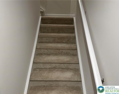 157 Van Fleet Circle - Photo Thumbnail 17