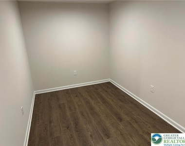 157 Van Fleet Circle - Photo Thumbnail 5