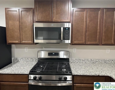157 Van Fleet Circle - Photo Thumbnail 11