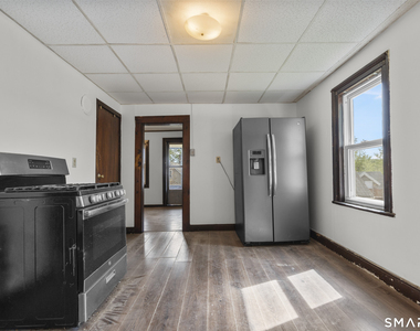 48 Anderson Street - Photo Thumbnail 2